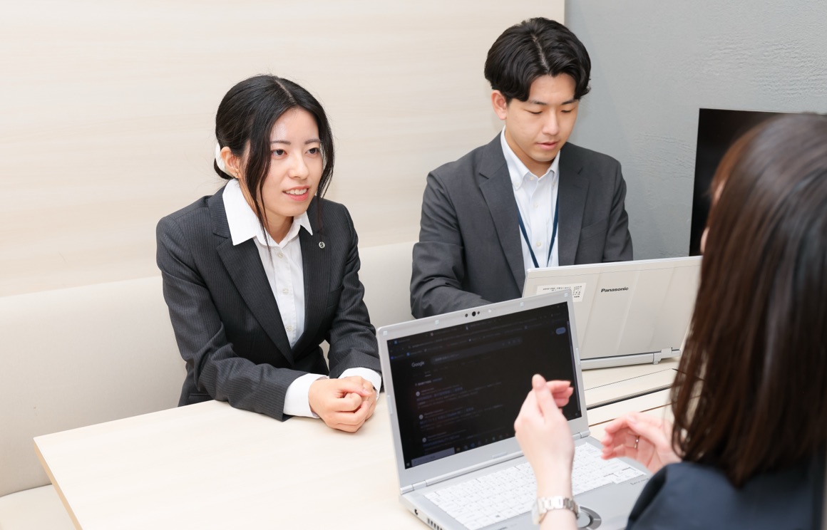 働く様子
